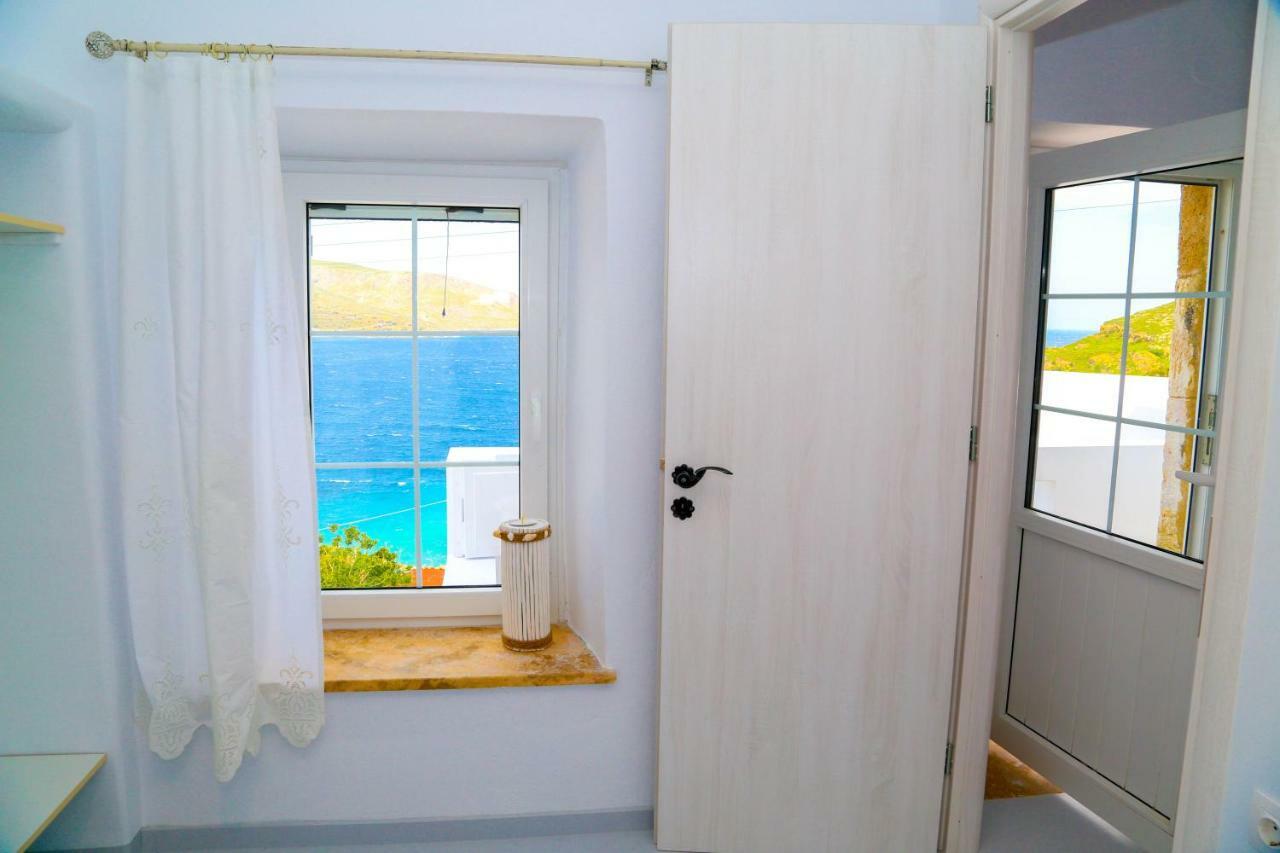 Sunny Bay Villa Agia Marina  Exteriör bild
