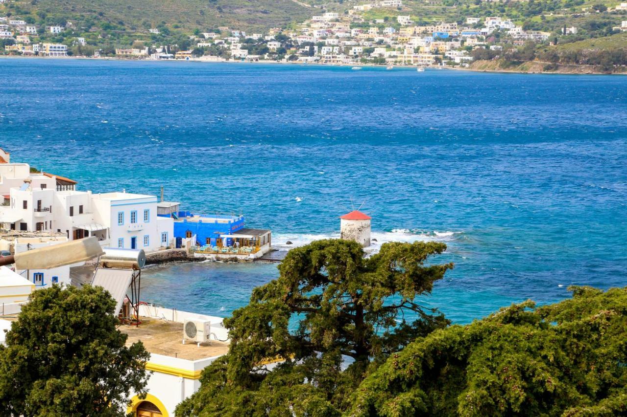 Sunny Bay Villa Agia Marina  Exteriör bild